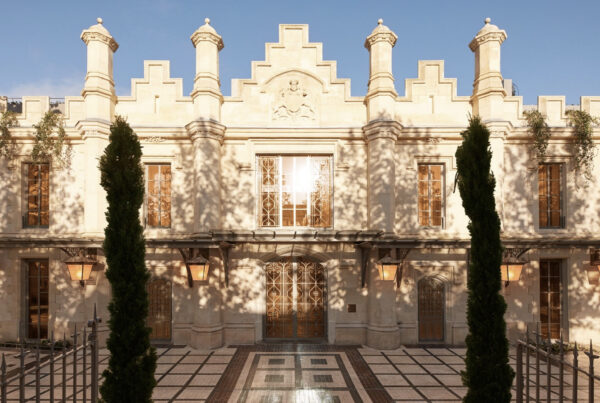 code - hotel de lujo - mondrian les carmes - Francia