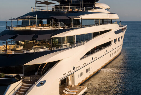 code-superyacht-massage table