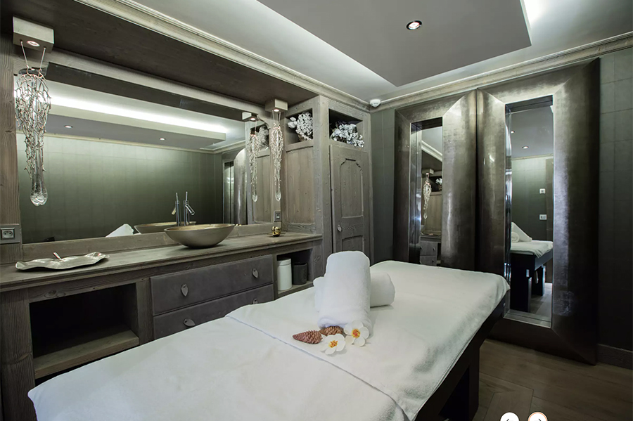 code-massage-table-hotel-spa-chalet-razzie-courchevel-1850-france-uk