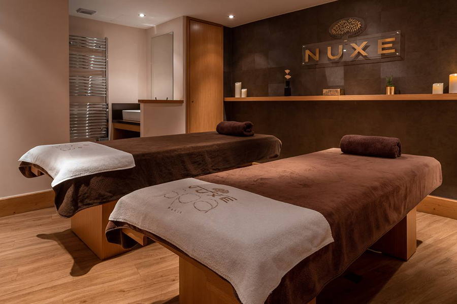 code-massage-tables-professional-spa-furniture-le-kaila-hotel-meribel-france-uk