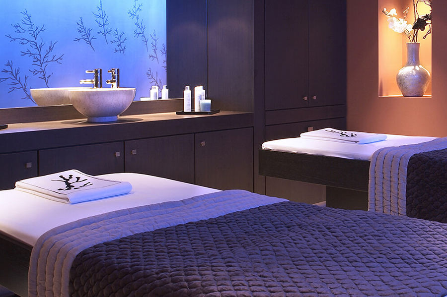 code-professional-massage-table-beauty-fitness-villa-thalgo-paris-france-uk-2