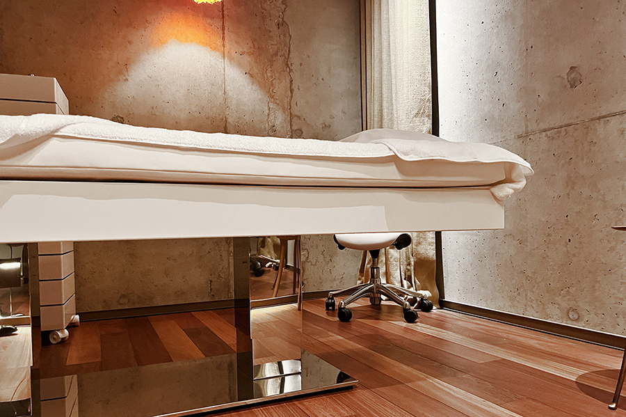 code-tables-de-massage-hotel-spa-mondrian-les-carmes-bordeaux-france-fr