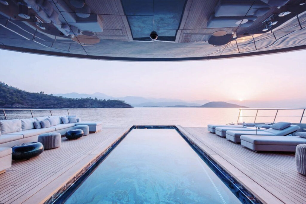 El Savannah Superyacht ha elegido la camilla de masaje profesional C.O.D.E. en una versión personalizada a medida, fruto del Atelier C.O.D.E.